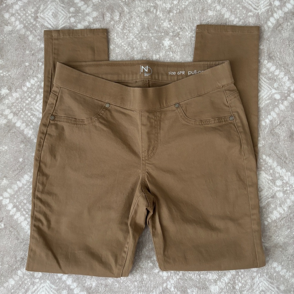 NEW DIRECTIONS Khaki skinny stretch cotton pants Size 6